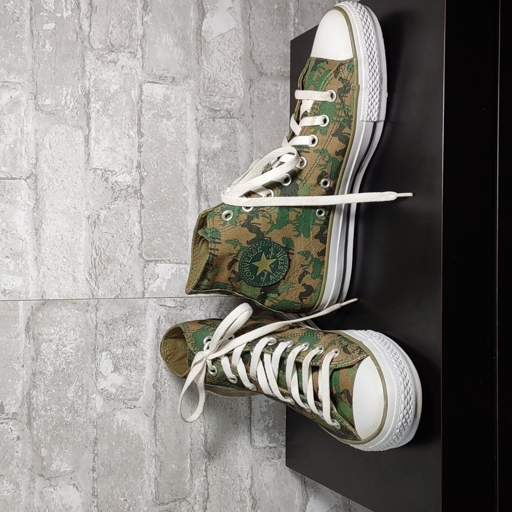 Converse Chuck Taylor All Star High Top Sneakers